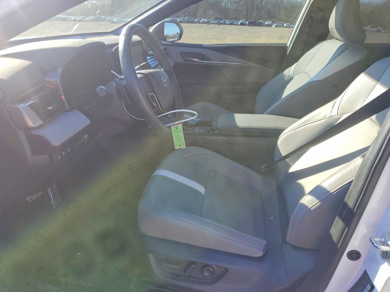 2025 Toyota Camry Se - Фото 7