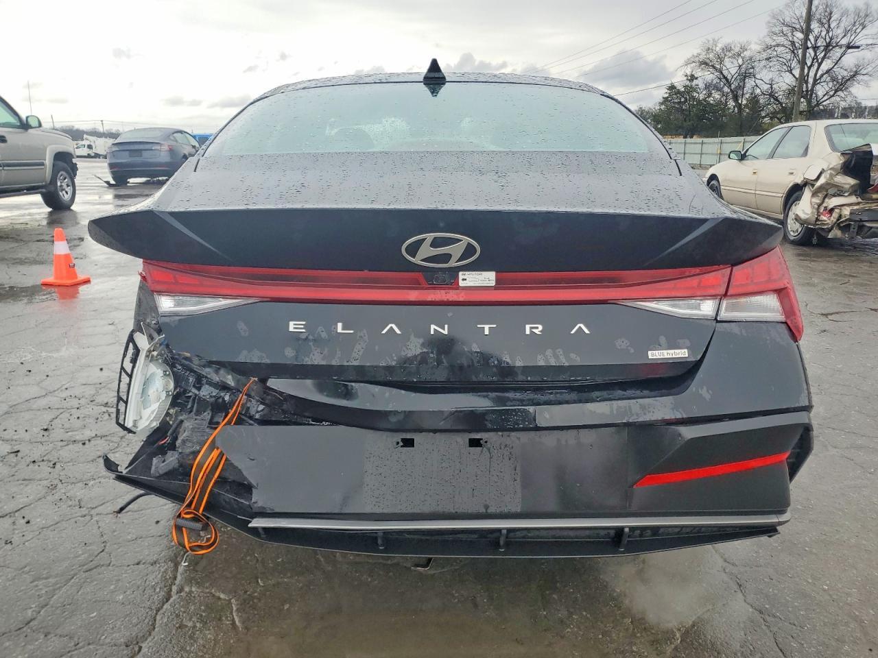 2025 Hyundai Elantra Blue - Image 6