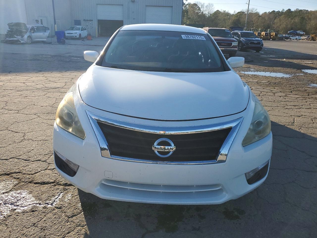 2014 Nissan Altima 2.5 S - Image 5