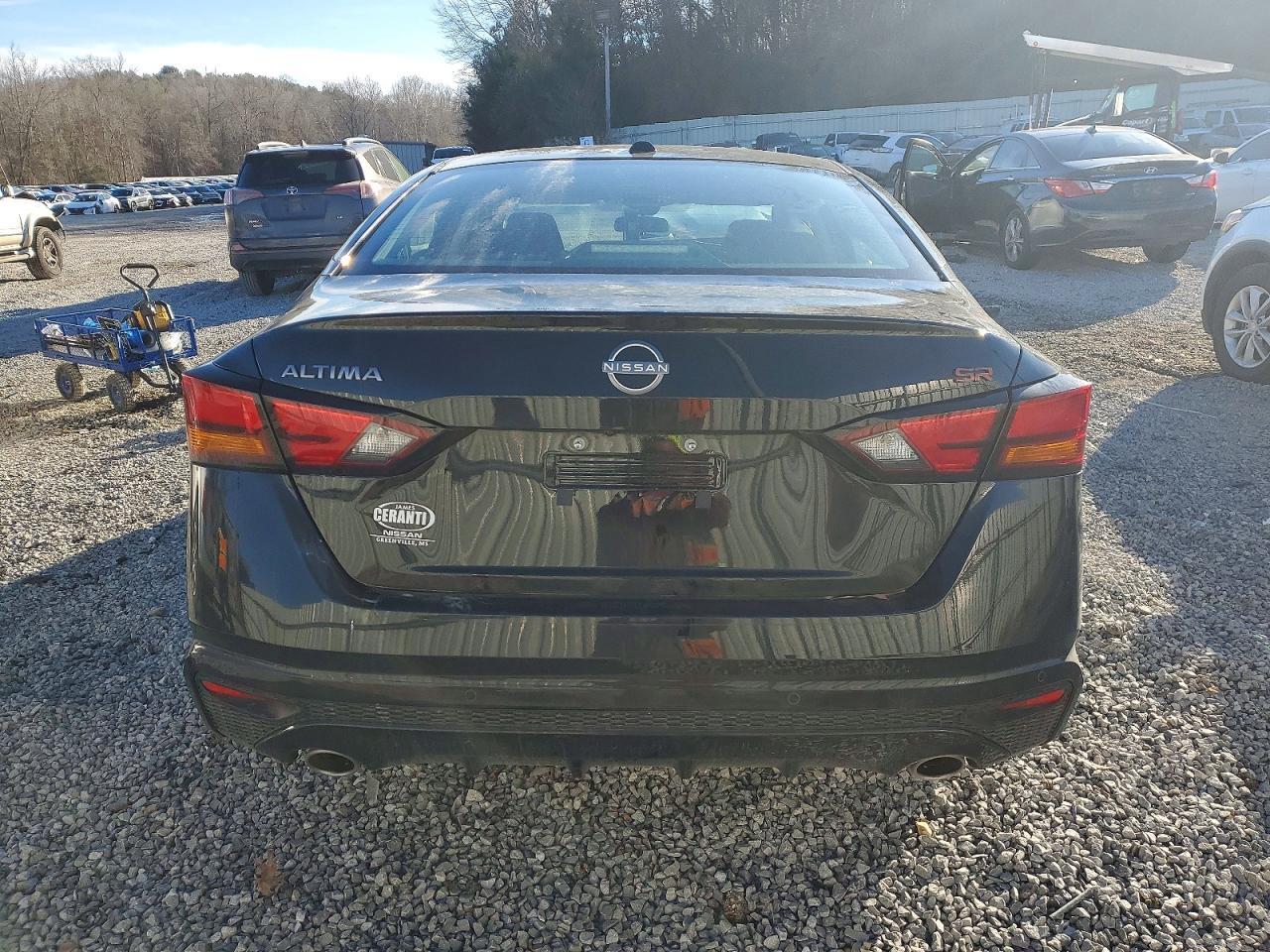 2025 Nissan Altima Sr - Фото 6