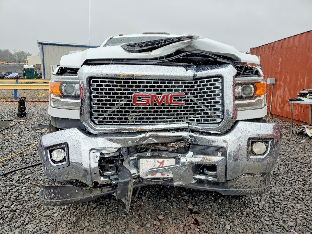 2017 GMC Sierra K2500 Denali - Image 5