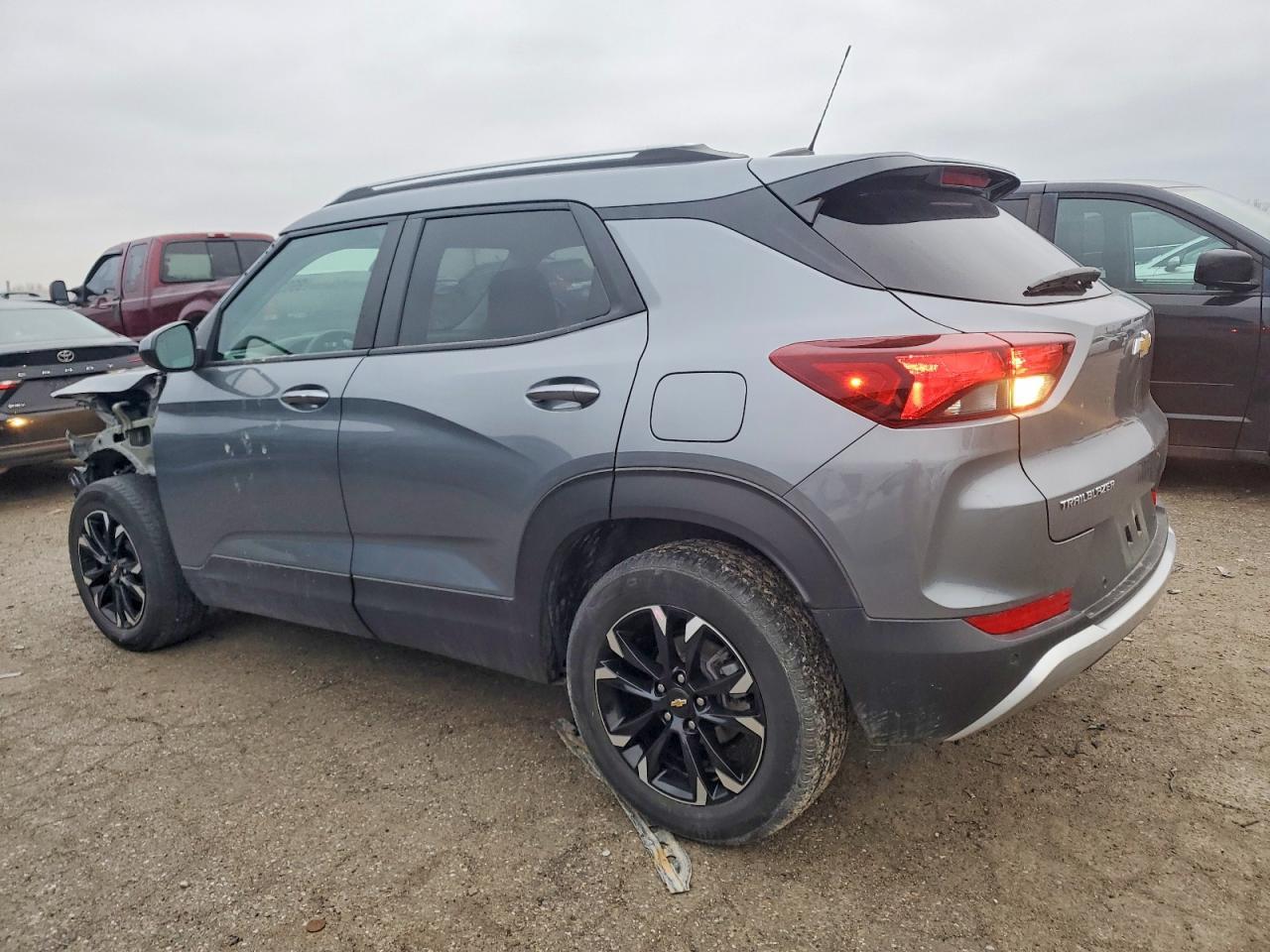 2022 Chevrolet Trailblazer Lt - Фото 2