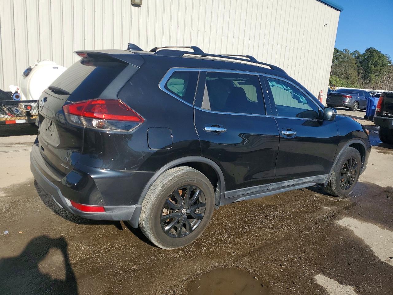 2018 Nissan Rogue S - Фото 3