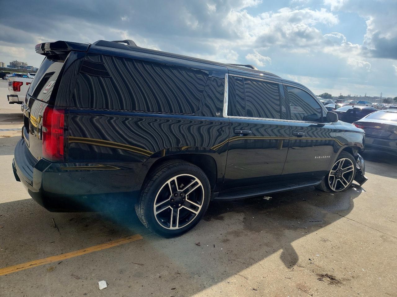 2020 Chevrolet Suburban C1500 Lt - Фото 3