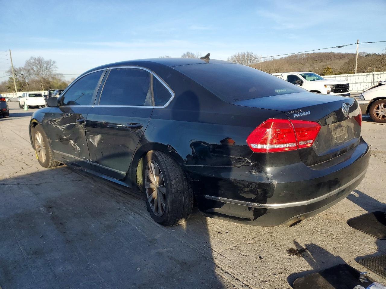 2013 Volkswagen Passat Sel - Фото 2