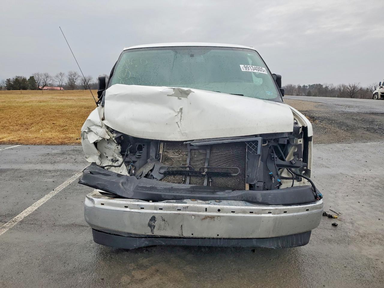 2018 Chevrolet Express 2500 Utility / Service Van - Image 5
