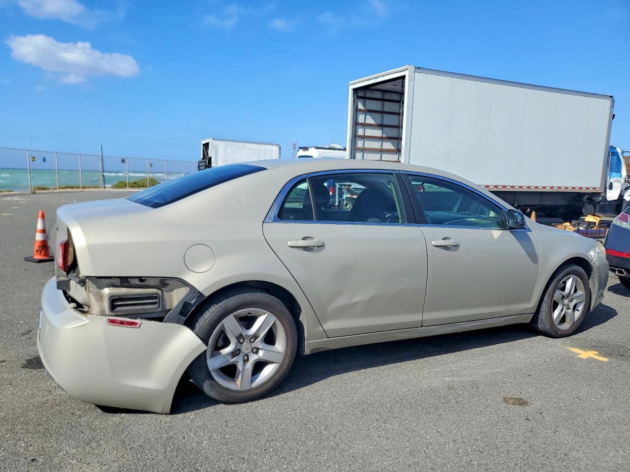 2010 Chevrolet Malibu Ls - Фото 3