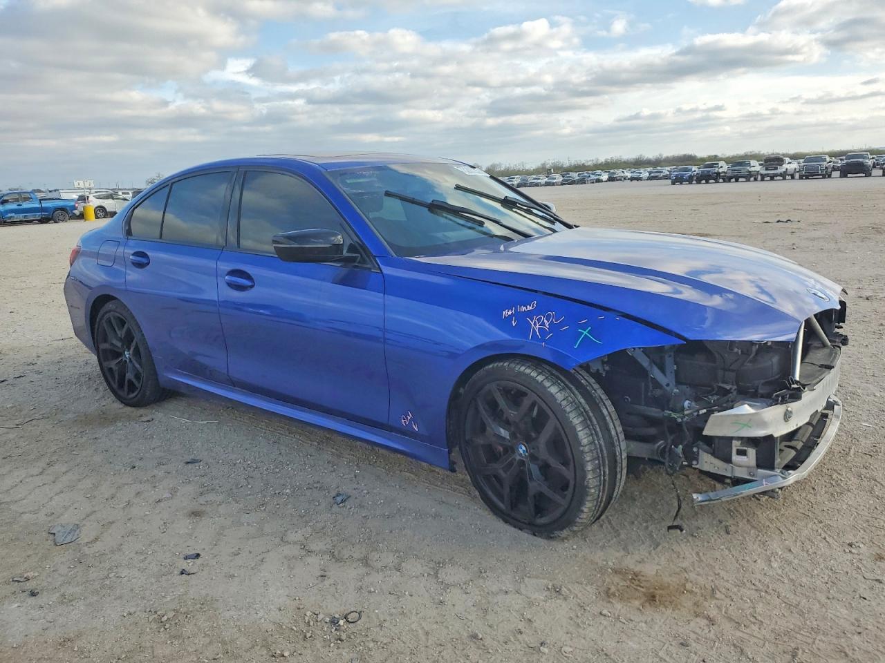 2025 BMW Motorrad 330I - Image 4