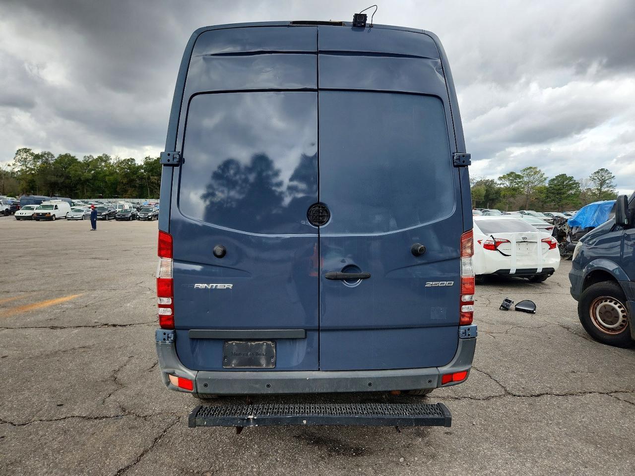 2018 Mercedes-Benz Sprinter 2500 - Image 6