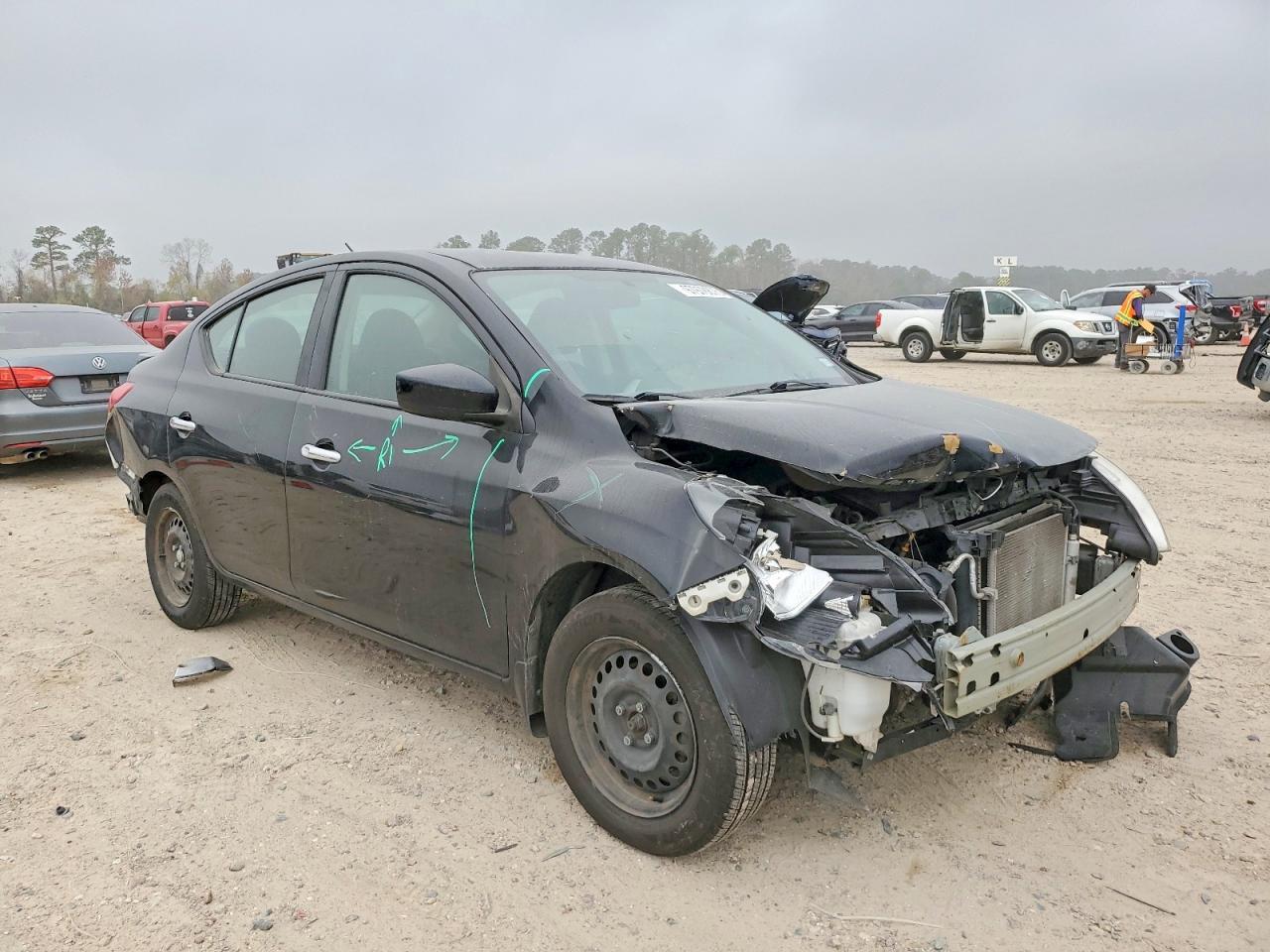 2019 Nissan Versa S - Фото 4