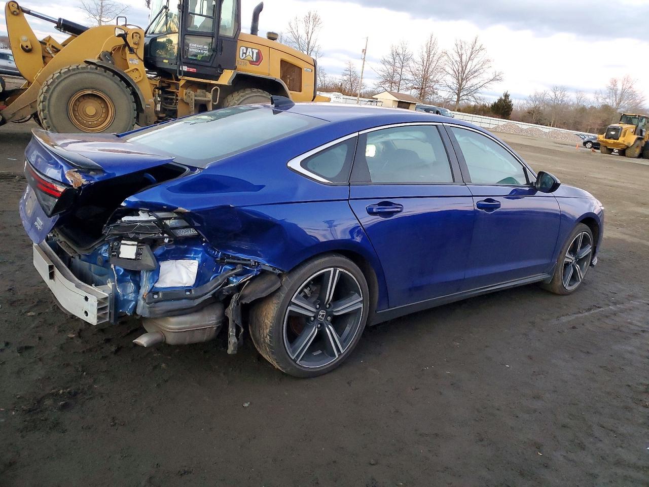 2024 Honda Accord Hybrid Sport - Image 3