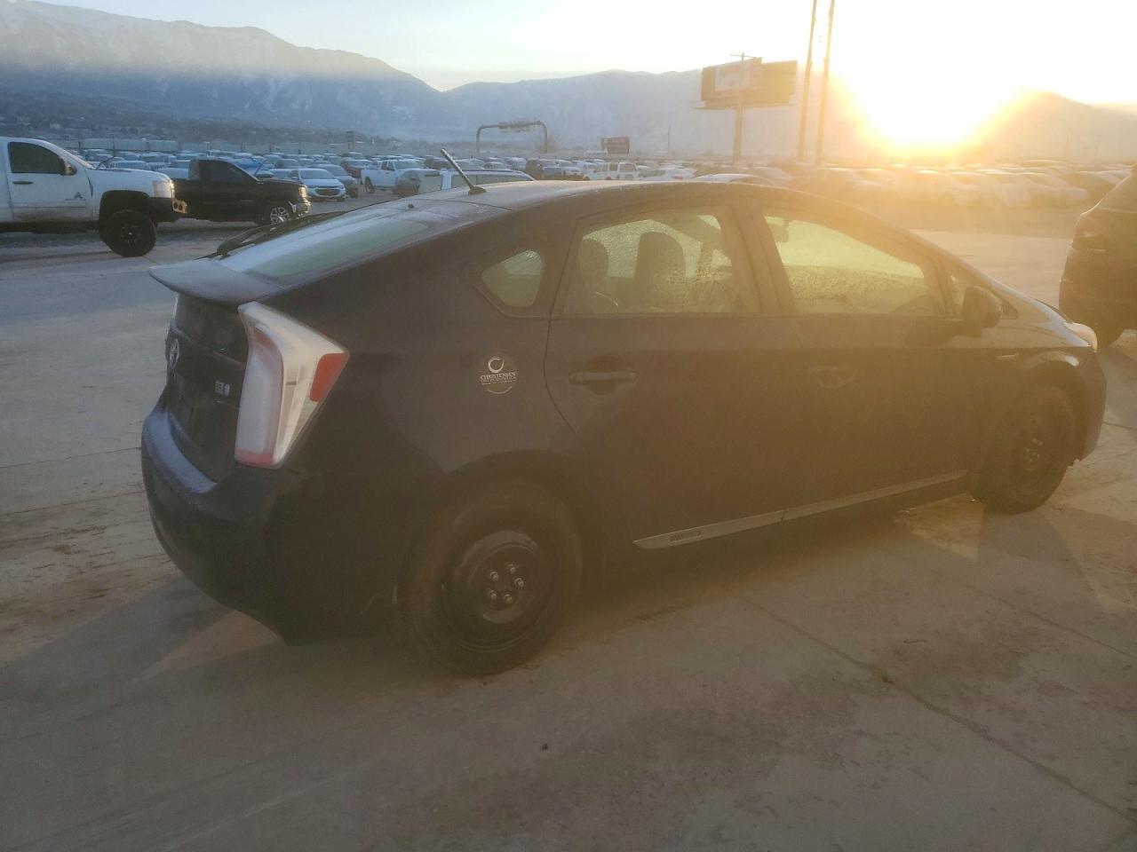 2012 Toyota Prius - Фото 3