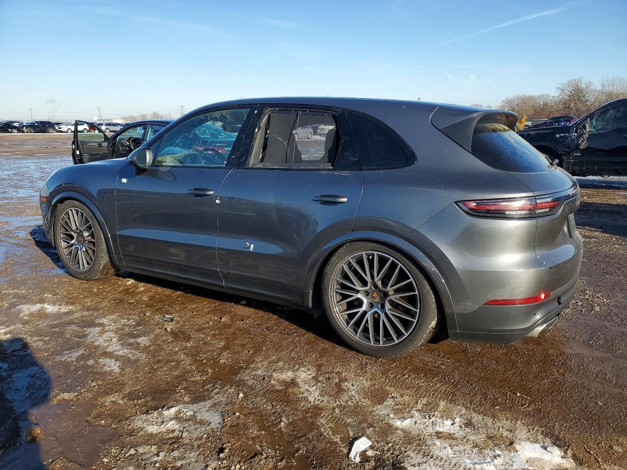 2020 Porsche Cayenne - Фото 2