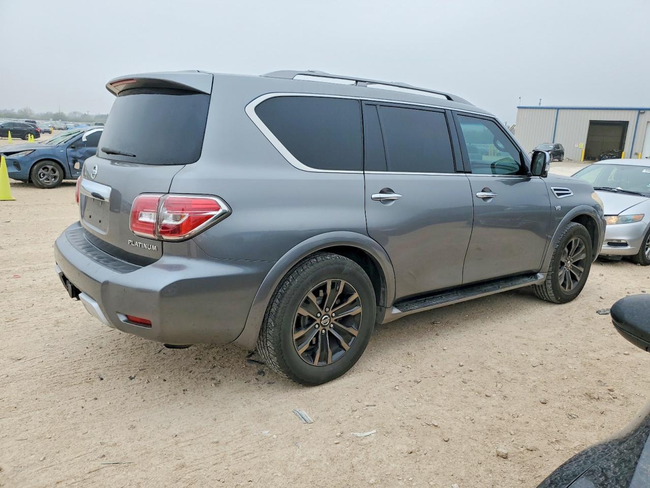 2017 Nissan Armada Platinum - Фото 3