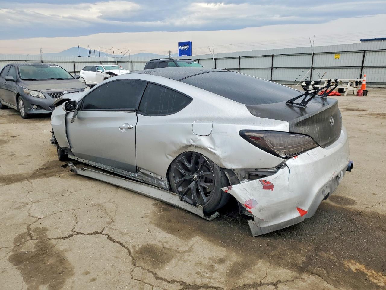 2016 Hyundai Genesis Coupe 3.8L - Фото 2