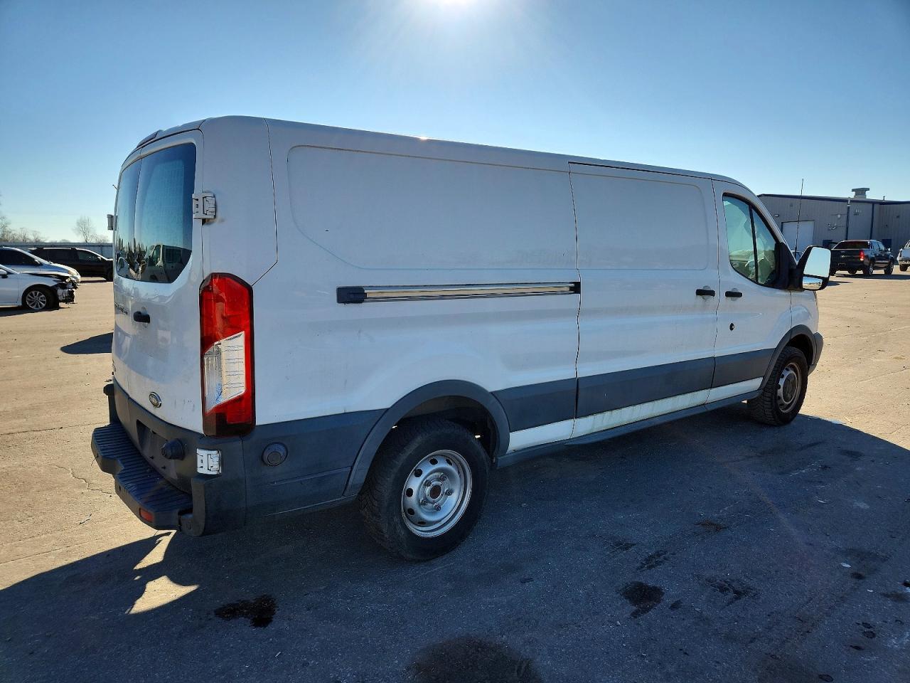 2015 Ford Transit T- - Фото 3
