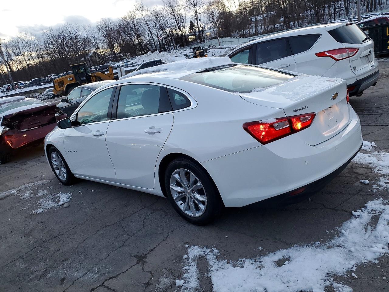 2024 Chevrolet Malibu Lt - Image 2