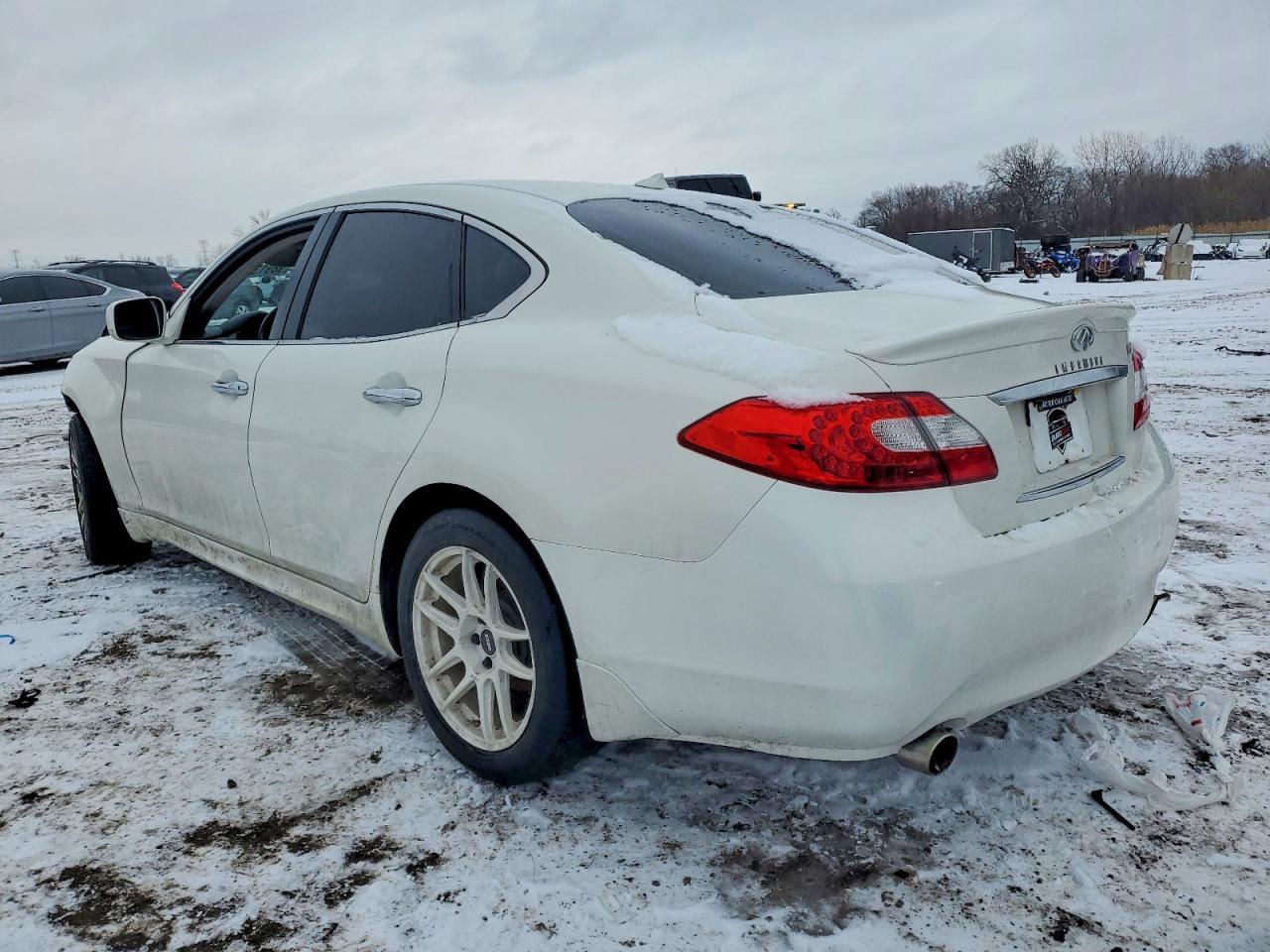2012 Infiniti M37 X - Image 2