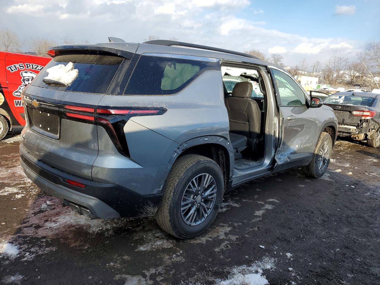 2026 Chevrolet Traverse Lt - Фото 3