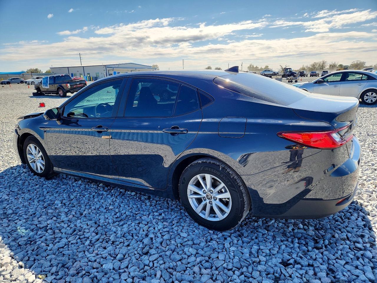 2026 Toyota Camry Xse - Фото 2