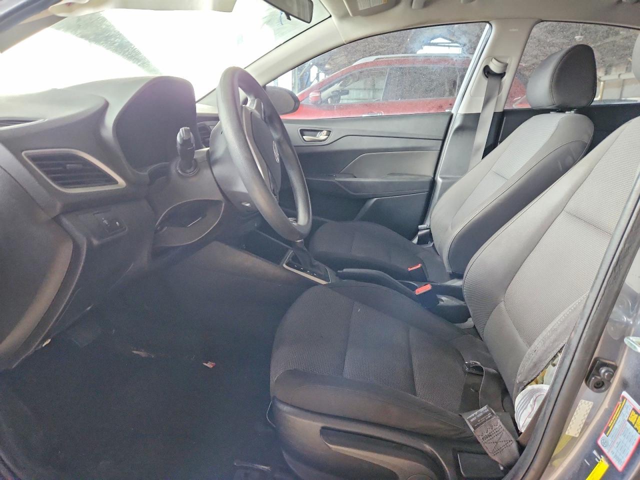 2020 Hyundai Accent Se - Фото 7