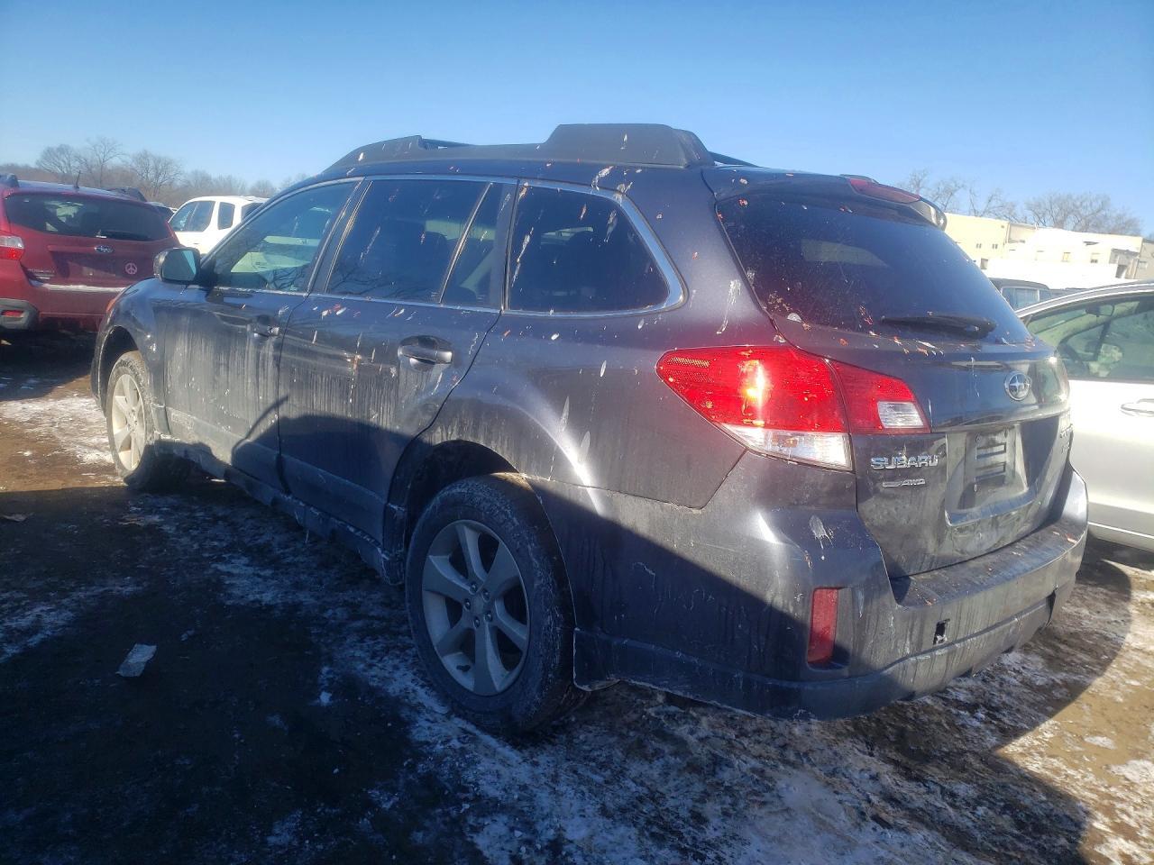 2013 Subaru Outback 2.5I Premium - Фото 2