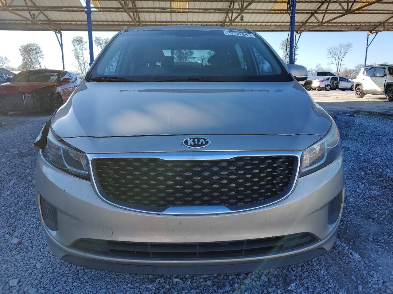 2015 Kia Sedona Lx - Image 5