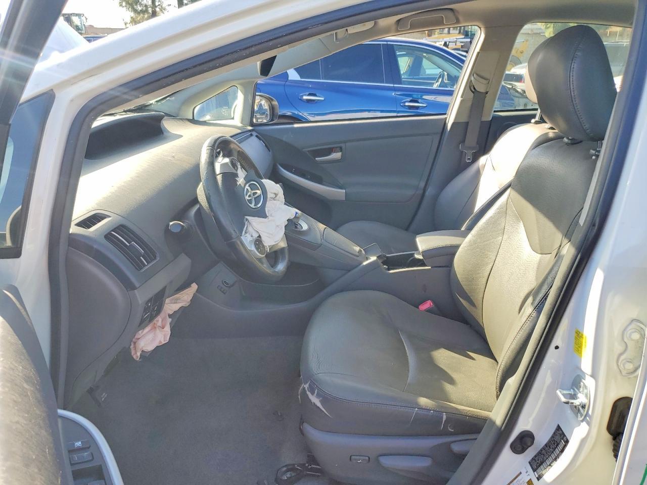 2010 Toyota Prius Iv - Image 7