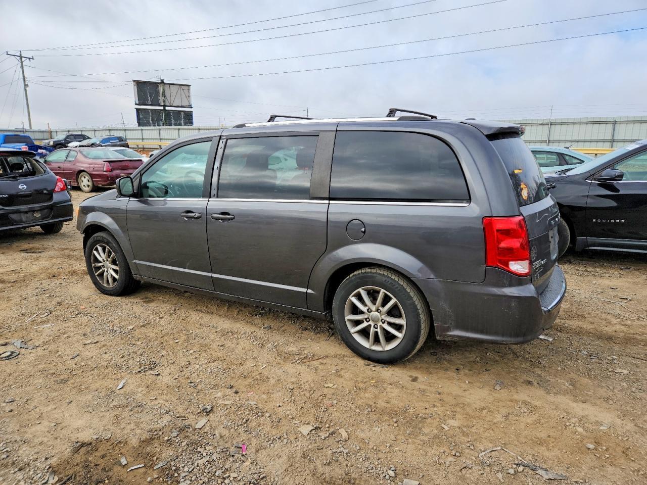 2018 Dodge Grand Caravan Sxt - Image 2