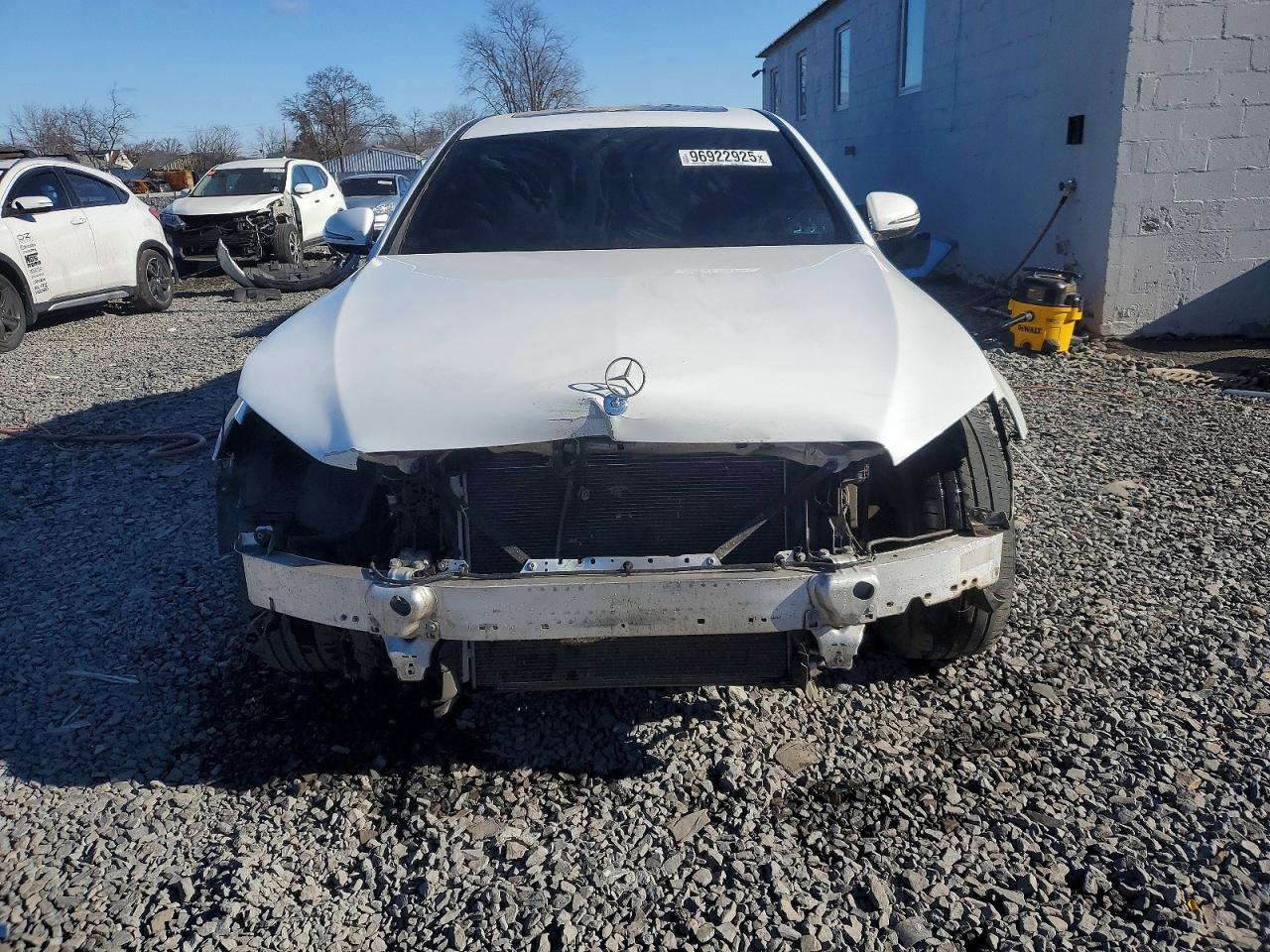 2017 Mercedes-Benz E 300 4Matic - Фото 5