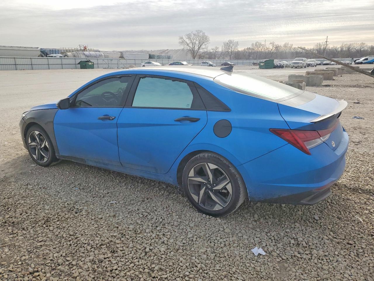 2023 Hyundai Elantra Limited - Фото 2