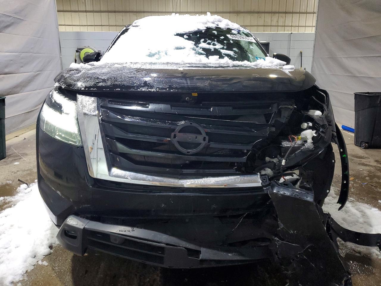 2022 Nissan Pathfinder Platinum - Фото 5