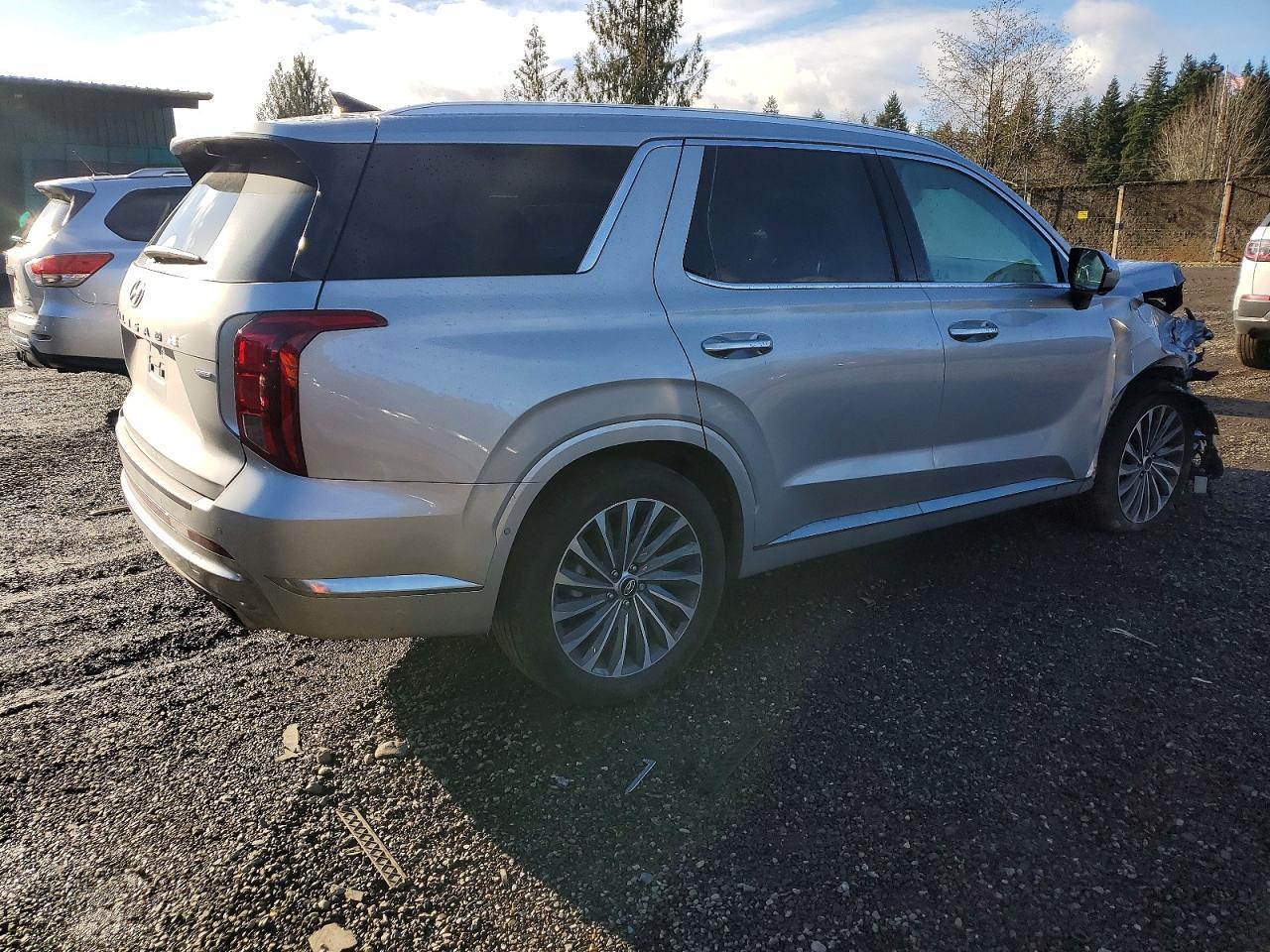 2024 Hyundai Palisade Calligraphy - Image 3