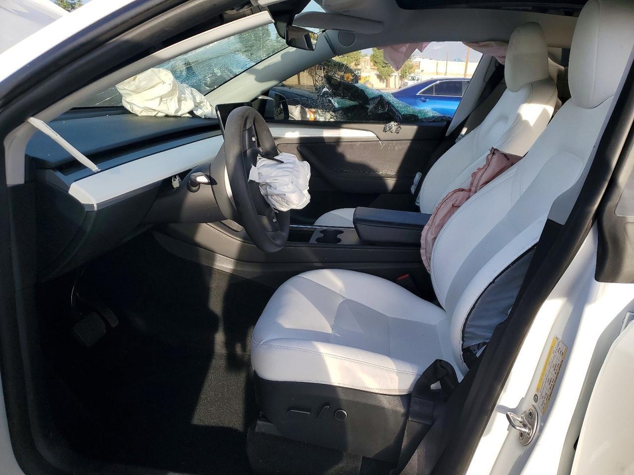2023 Tesla Model Y - Фото 7