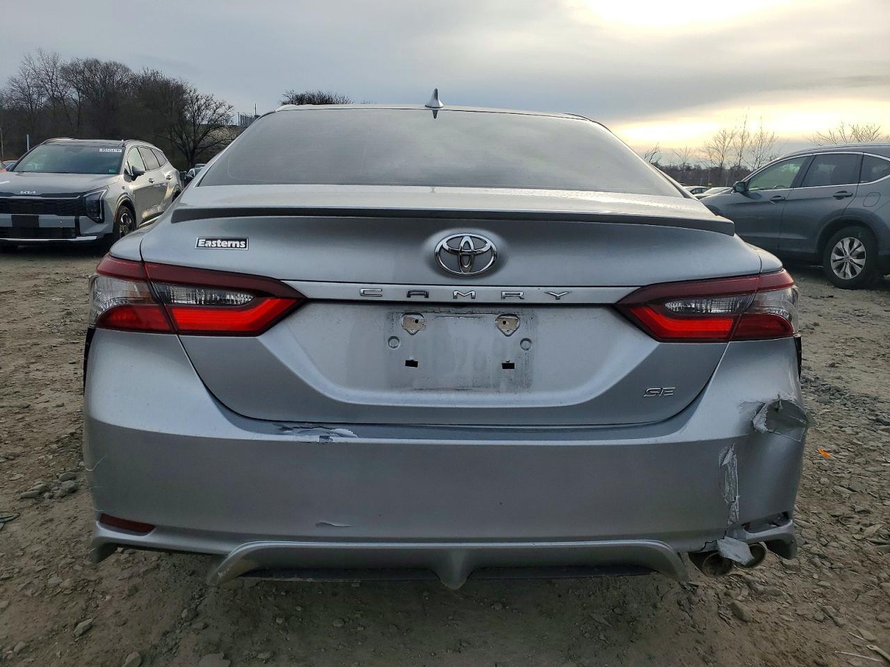 2022 Toyota Camry Se - Фото 6