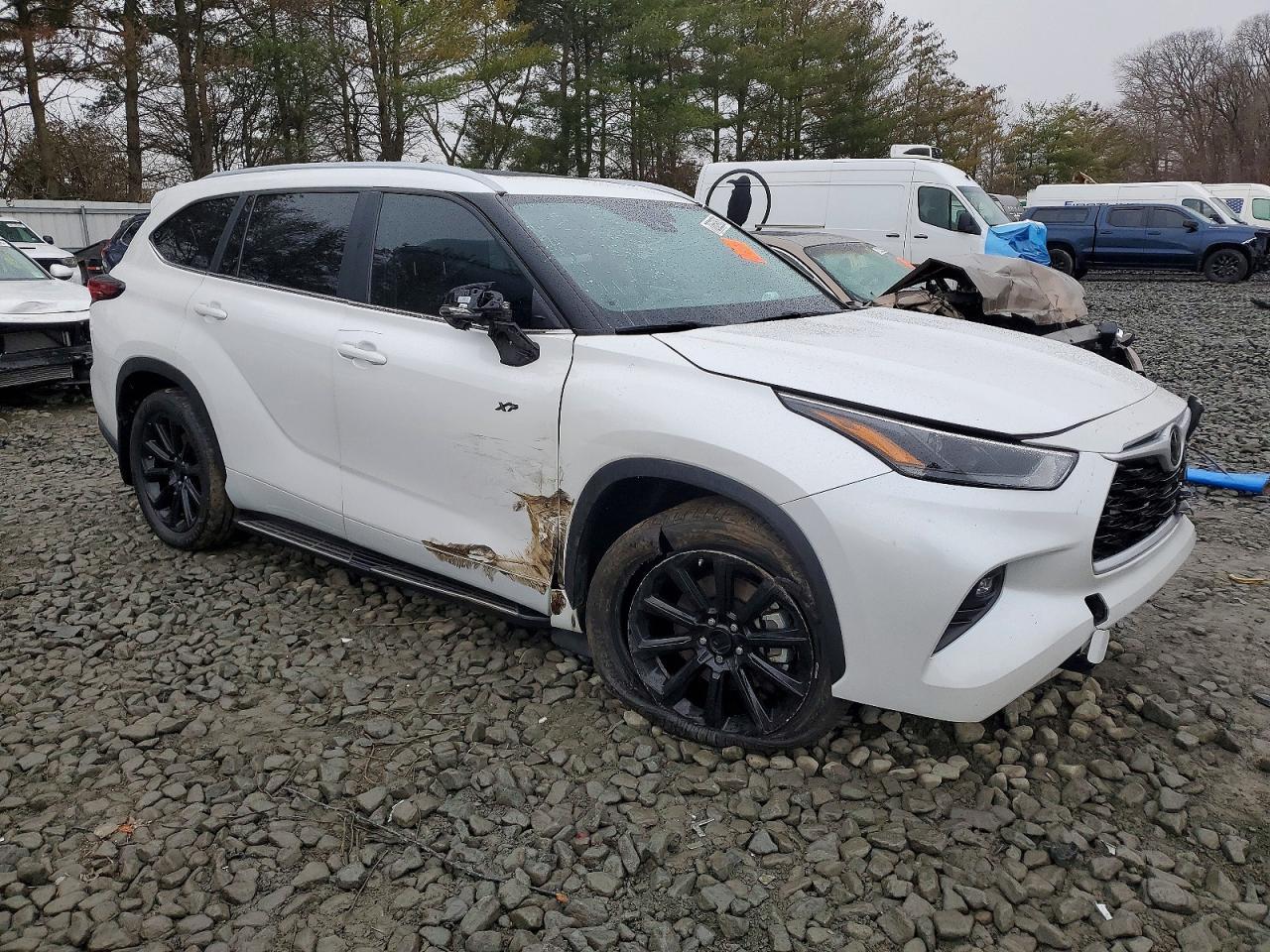 2024 Toyota Highlander Le - Фото 4