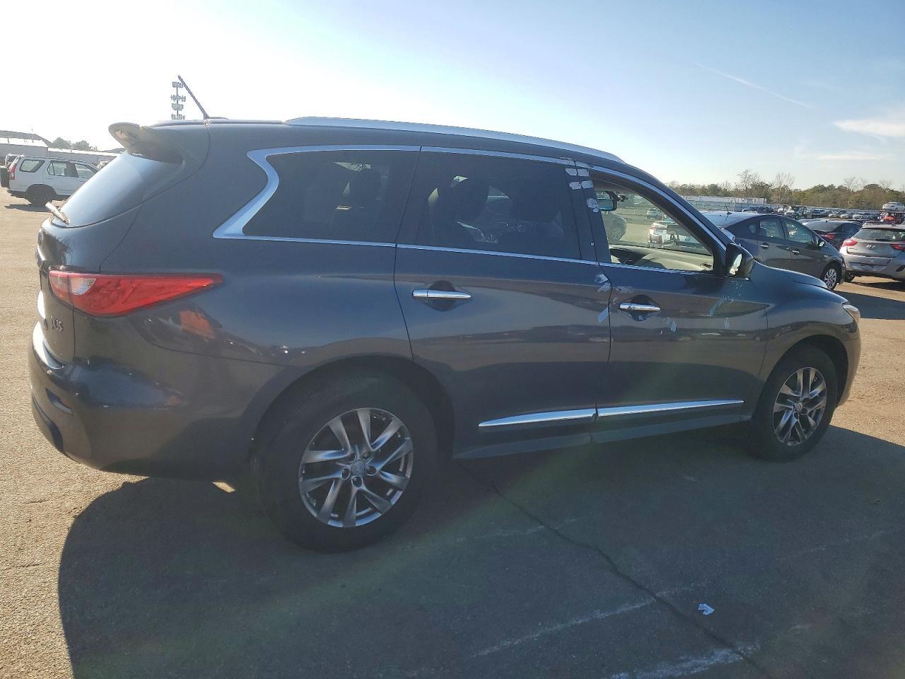 2013 Infiniti Jx35 - Image 3