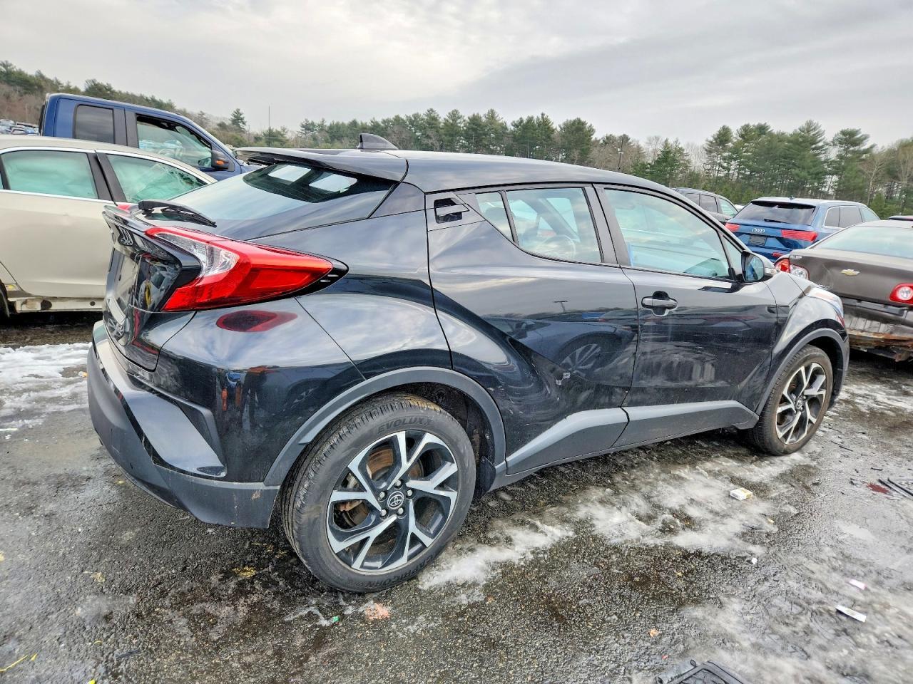 2022 Toyota C-Hr Xle - Фото 3