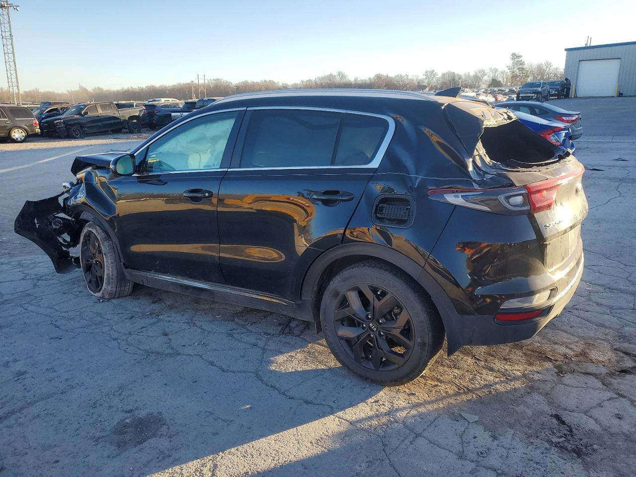 2021 Kia Sportage S - Фото 2