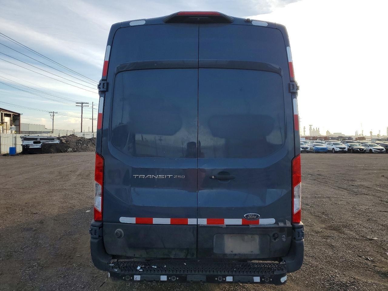 2020 Ford Transit T-250 - Cargo Van *** Clean Title * Prior Fleet *** - Фото 6