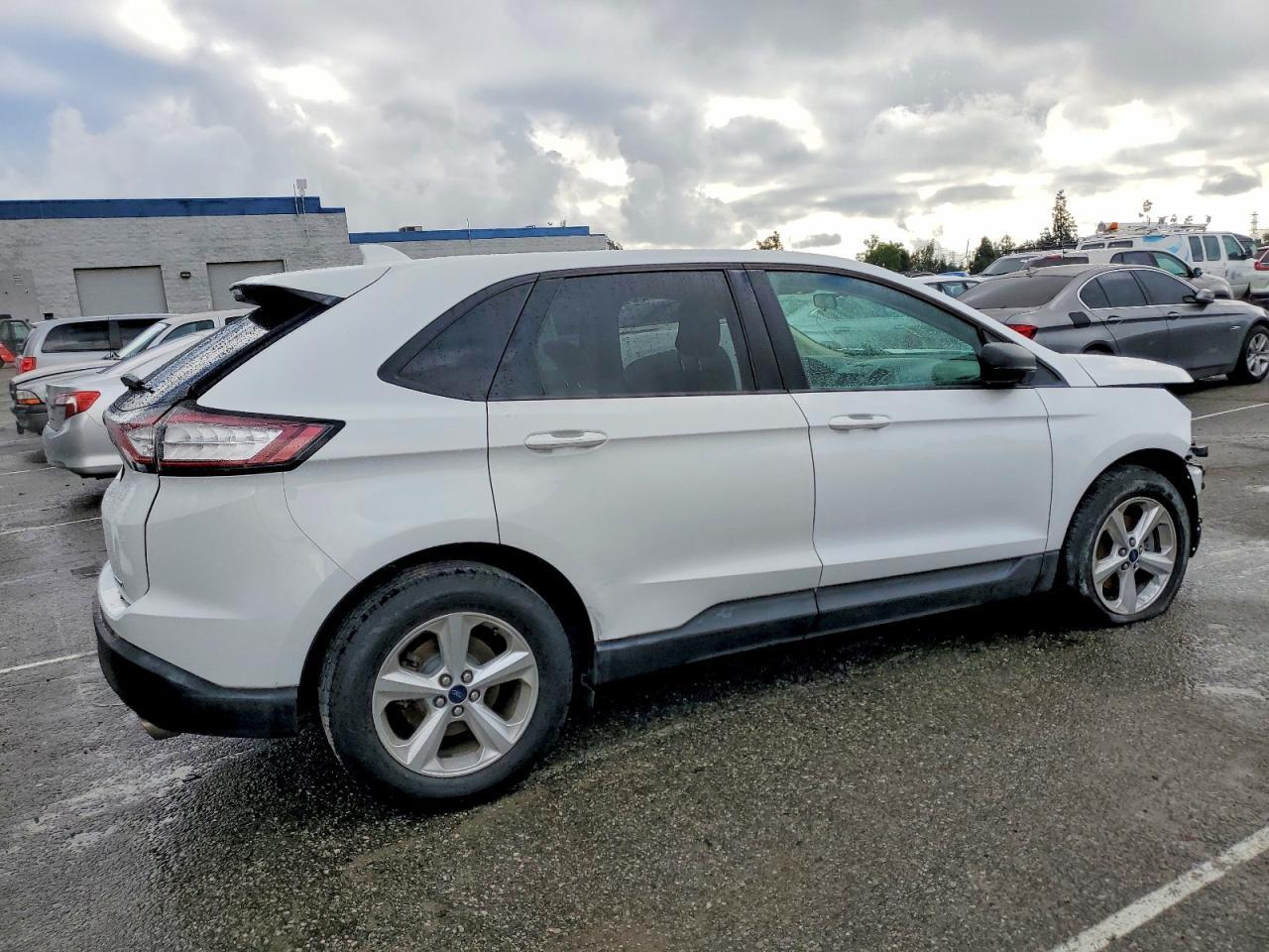 2015 Ford Edge Se - Image 3