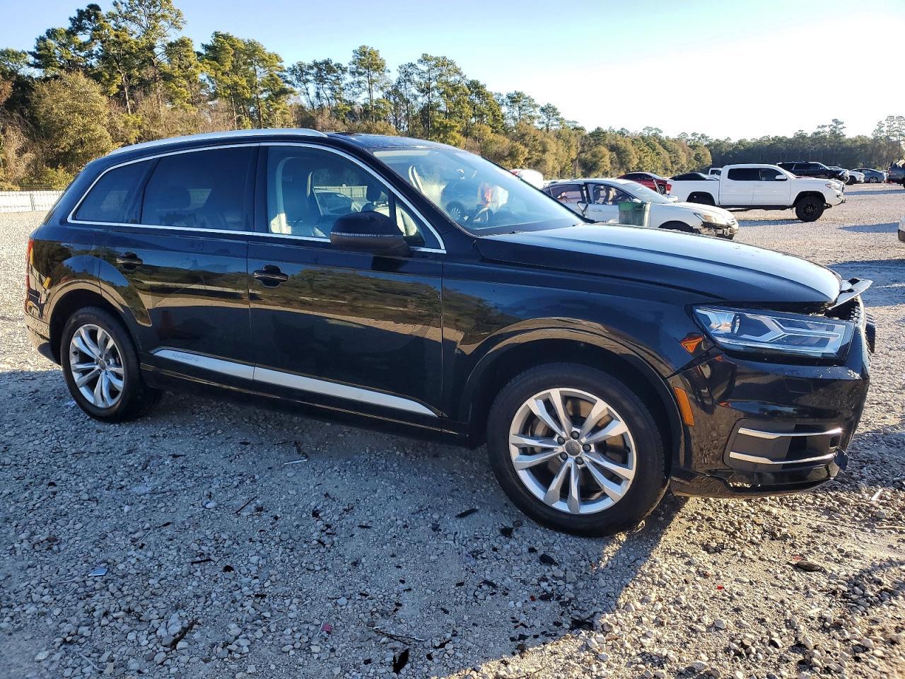 2017 Audi Q7 Premium Plus - Image 4