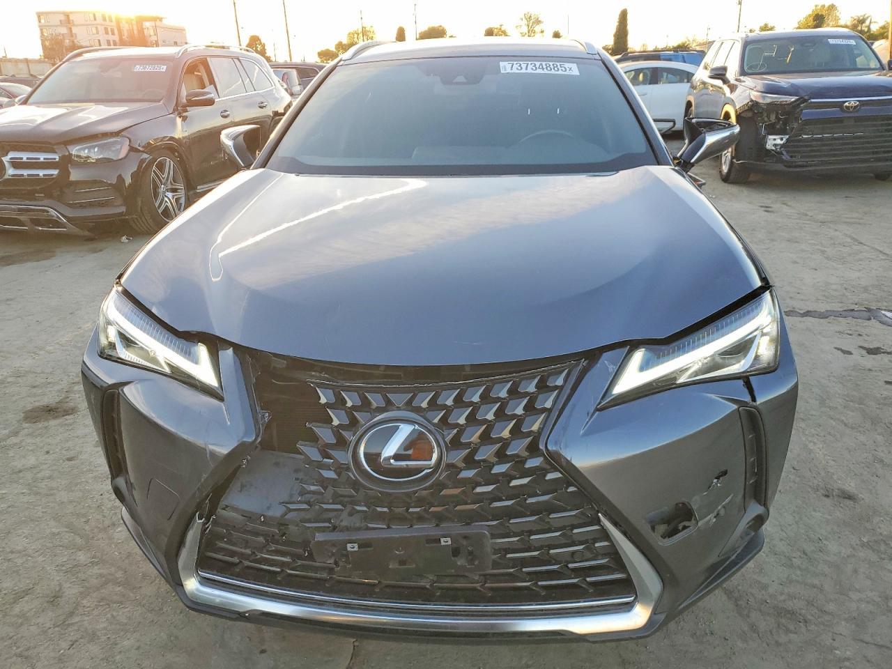 2022 Lexus Ux 200 Base - Image 5