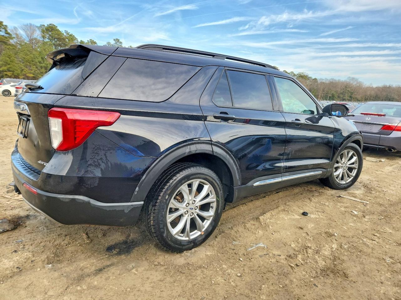 2021 Ford Explorer Xlt - Image 3