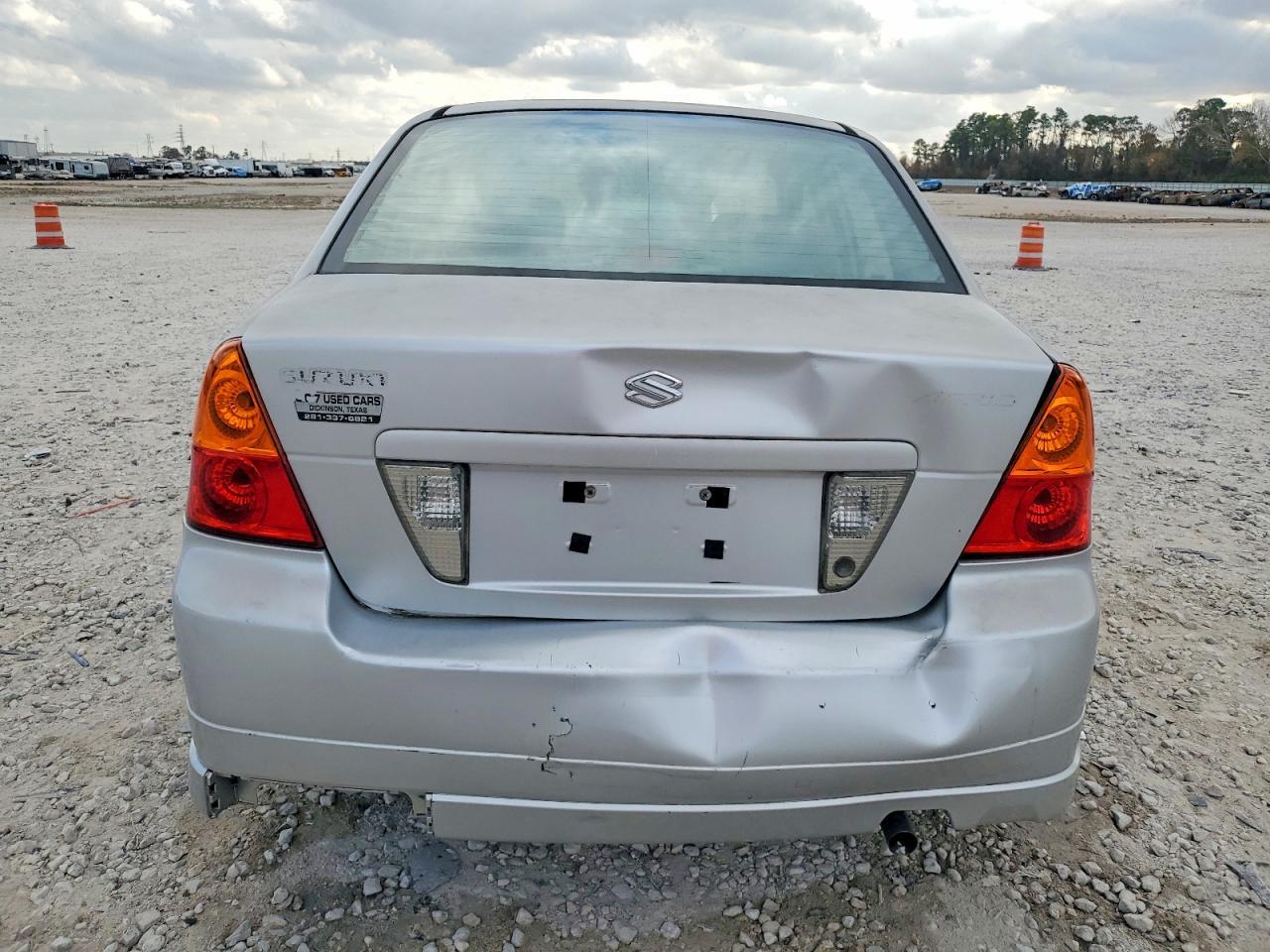 2003 Suzuki Aerio S - Фото 6