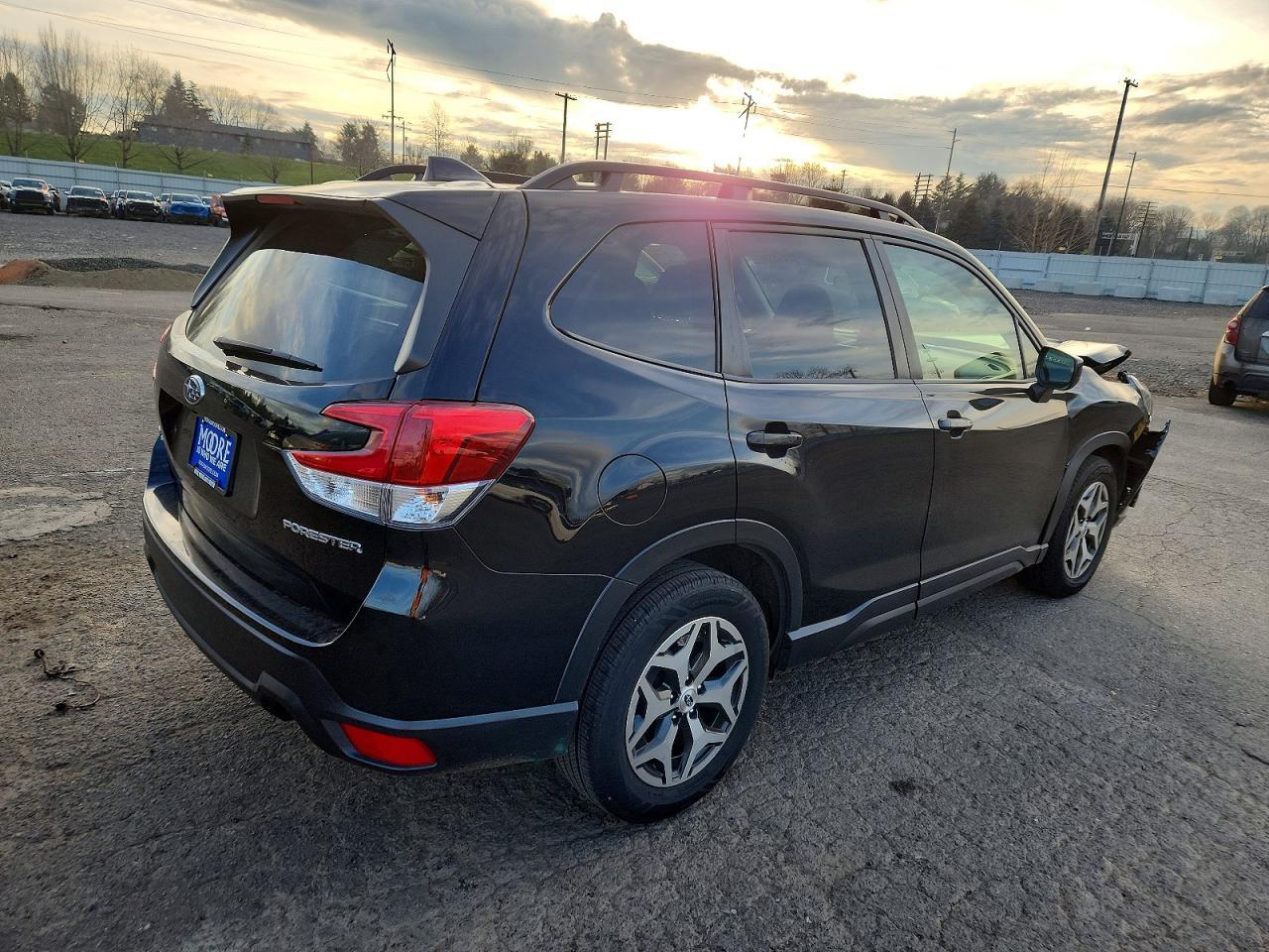 2023 Subaru Forester Premium - Фото 3