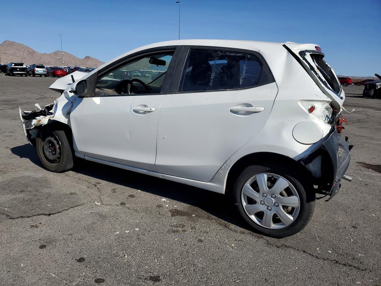 2013 Mazda Mazda2 - Фото 2