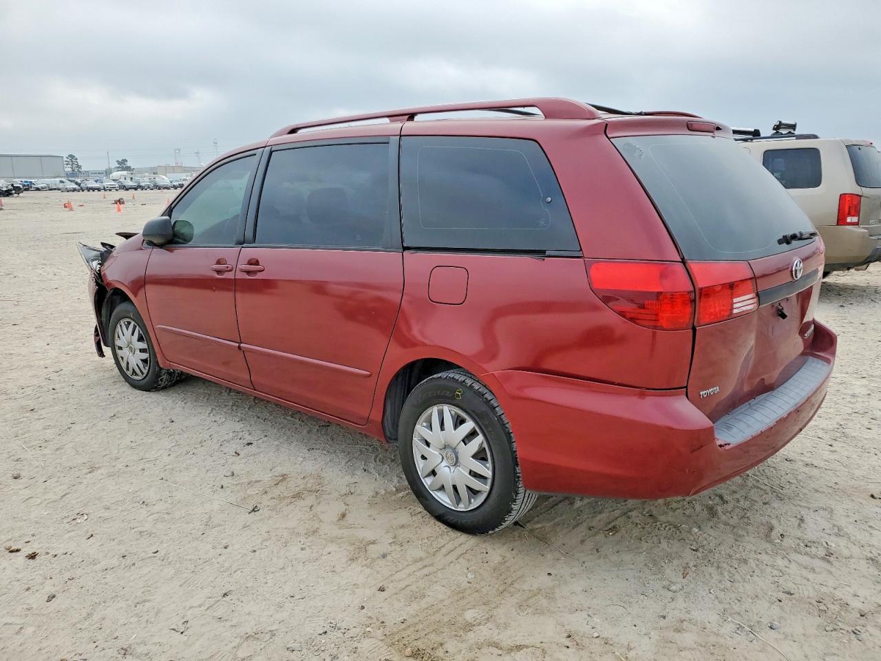 2005 Toyota Sienna Ce - Фото 2