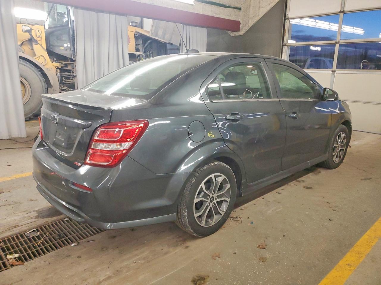 2019 Chevrolet Sonic Lt - Image 3