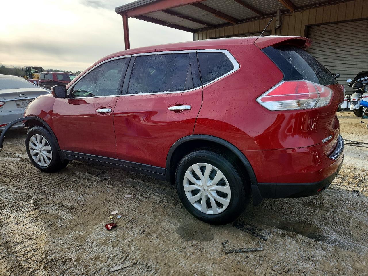 2015 Nissan Rogue S - Фото 2